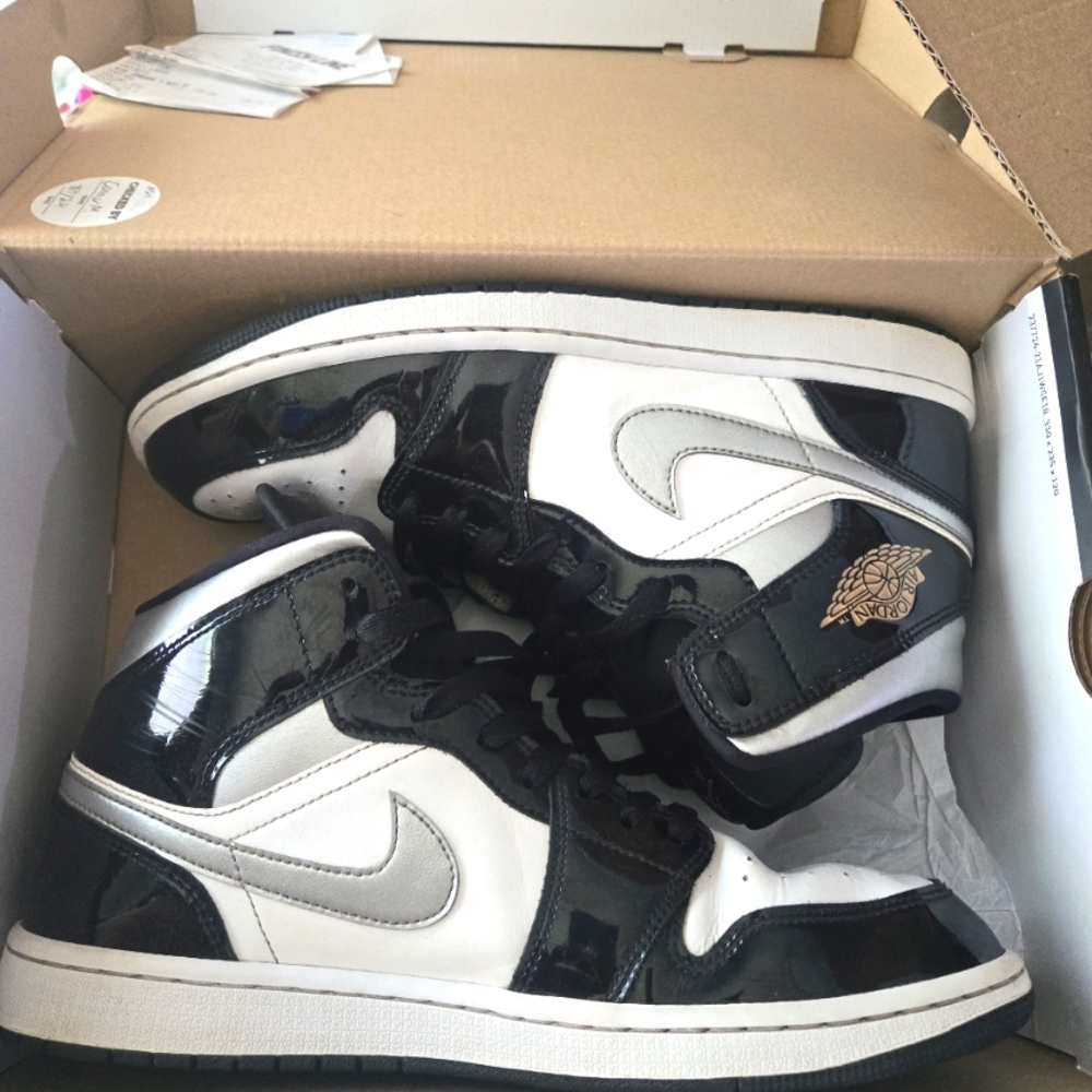 Jordan 1 MID SE Mettalic Silver